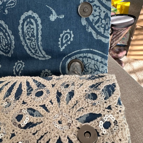 Kurt Geiger Blue & White Lace shoulder bag- with dust bag - Picture 6 of 16